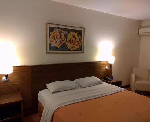 Master Plaza Hotel Барбасена Екстер'єр фото